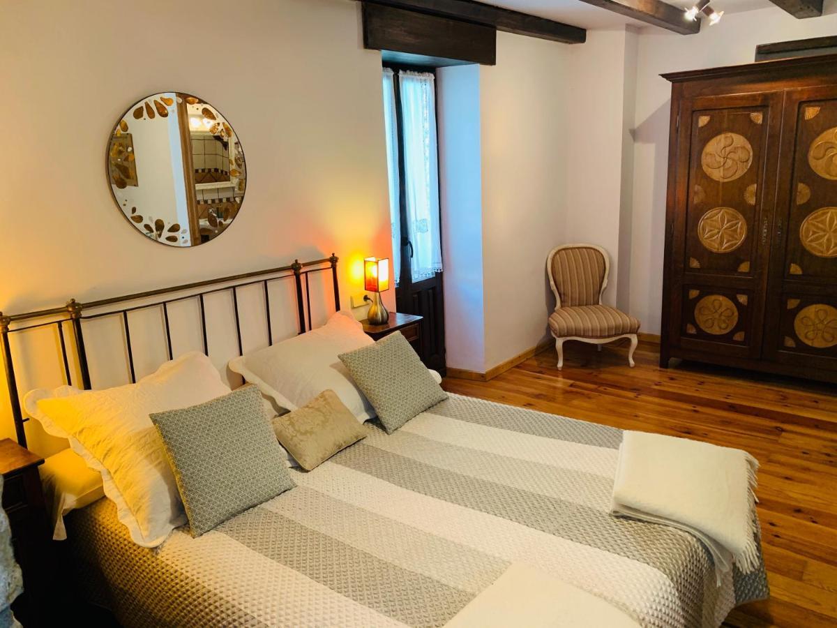 Argonz Etxea Hotel Urzainqui Ngoại thất bức ảnh
