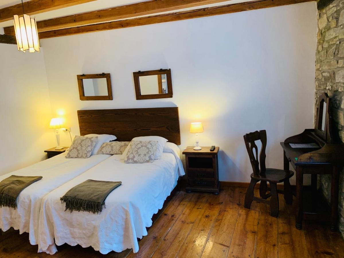 Argonz Etxea Hotel Urzainqui Ngoại thất bức ảnh